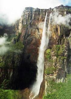 http://fernandod.com.br/images/textos/CACHOEIRA DE ARACA 2.jpg