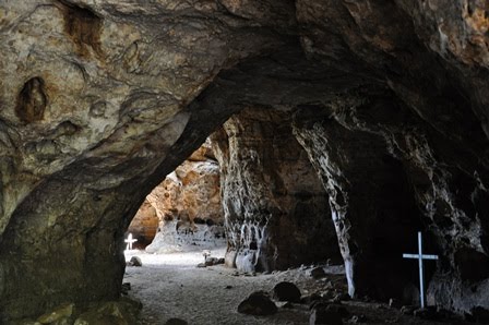 http://fernandod.com.br/images/textos/LENDA DA PEDRA DO CASTELO 3.JPG